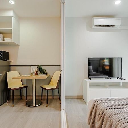Apartamento Sense Of London Bts Baring Ban Khlong Samrong Exterior foto