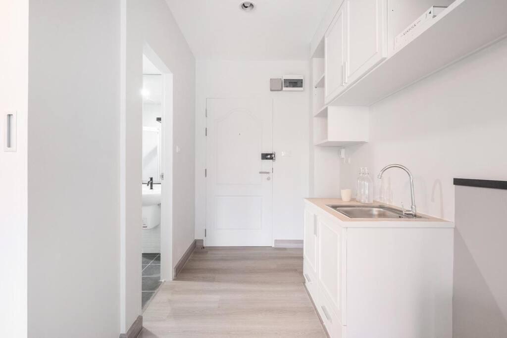Apartamento Sense Of London Bts Baring Ban Khlong Samrong Exterior foto