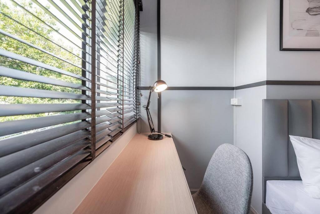 Apartamento Sense Of London Bts Baring Ban Khlong Samrong Exterior foto